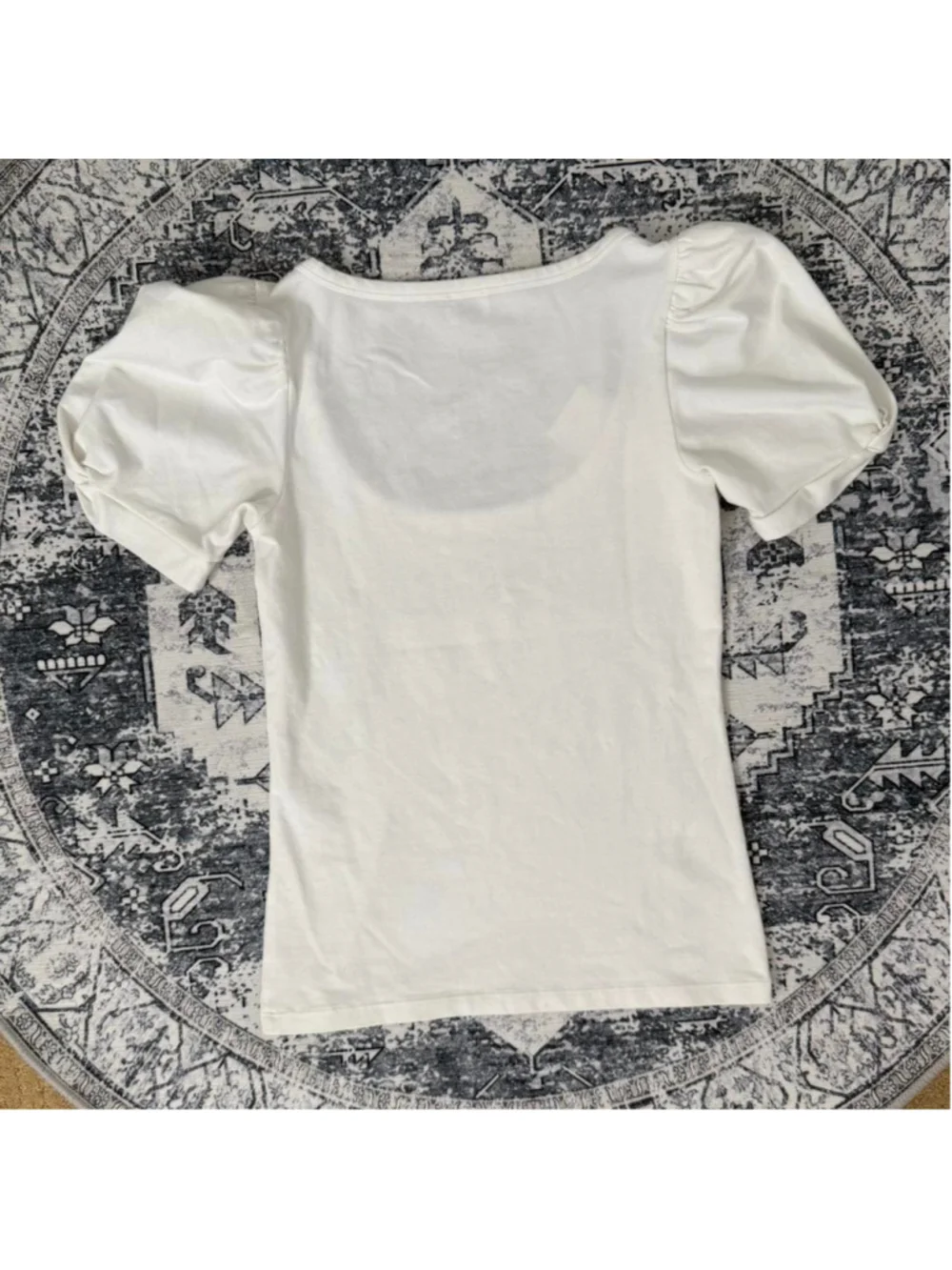 Aritzia Wilfred white puff sleeve top - Size XXS